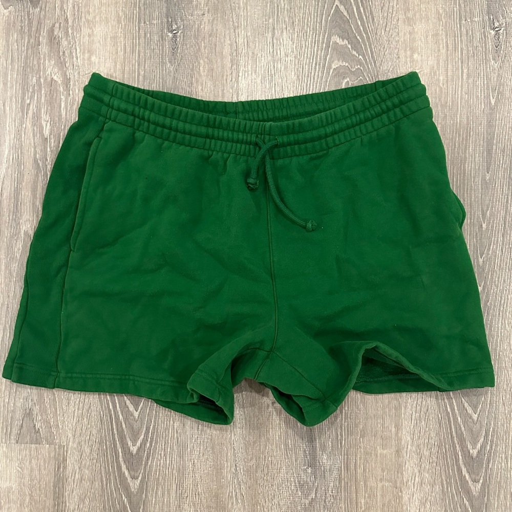 Aritzia TNA sweatshorts in green. Size XL.